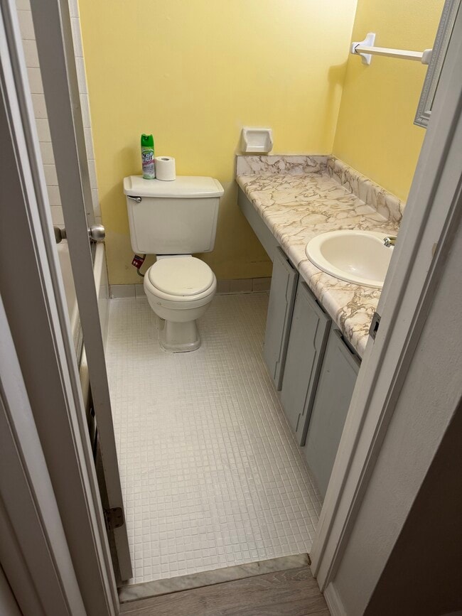 Building Photo - 1504 Virginia Ave