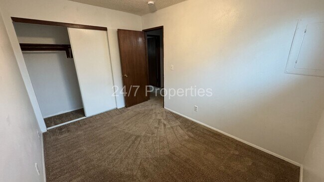 Building Photo - 351 NE 78th Ave