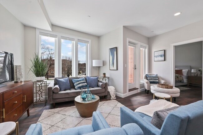 Building Photo - 159 Monroe Rd