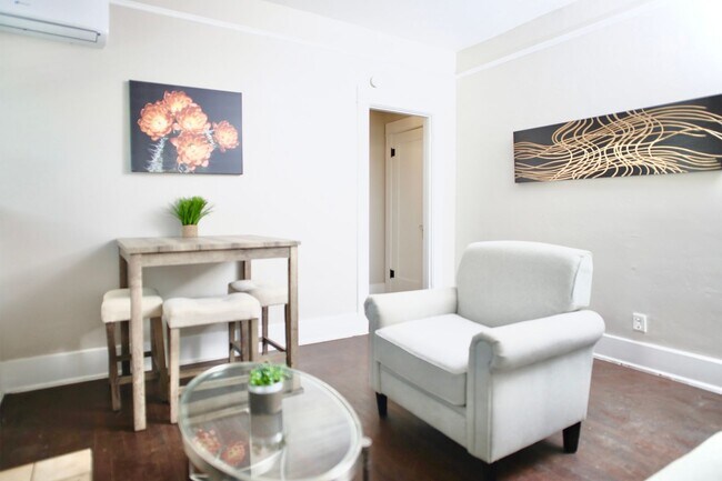 Building Photo - Furnished 1 Bedroom Downtown Tucson