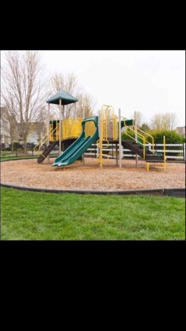 Playground - 133 Kensington St