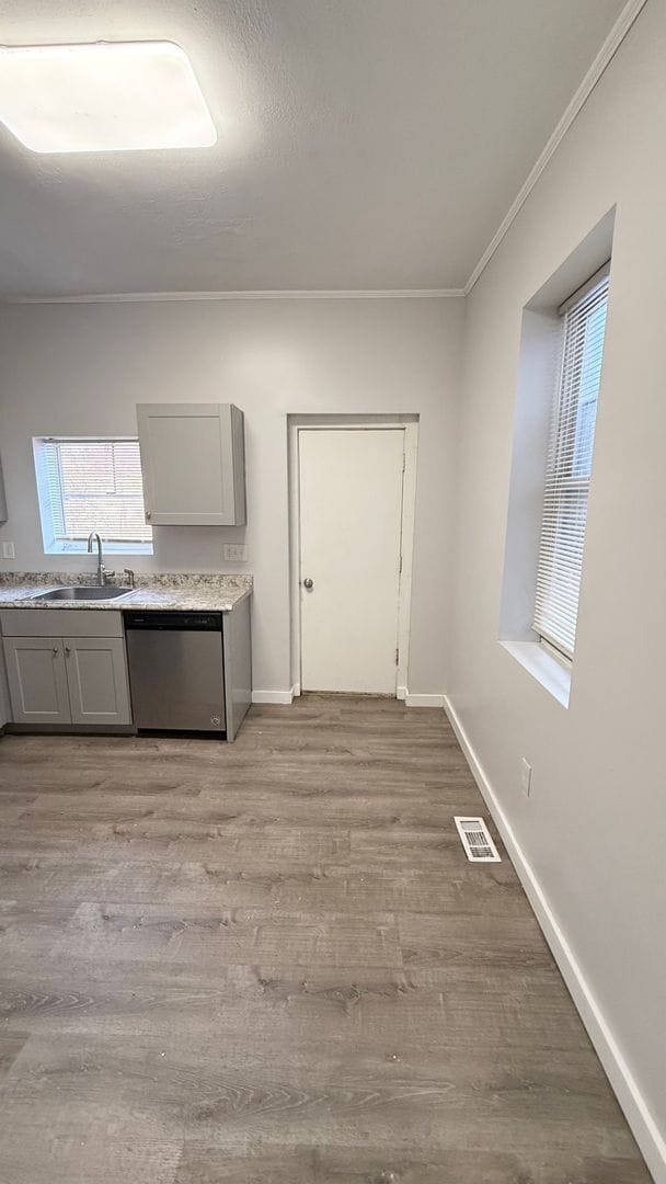 Building Photo - Spacious Townhome in Lawrenceville for Rent- Hardwood Floors and Large Backyard!