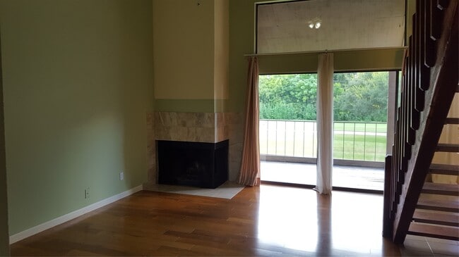 Building Photo - 8483 Sands Point Dr