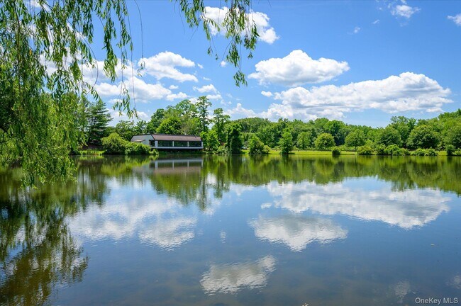 Building Photo - 785 Heritage Hills