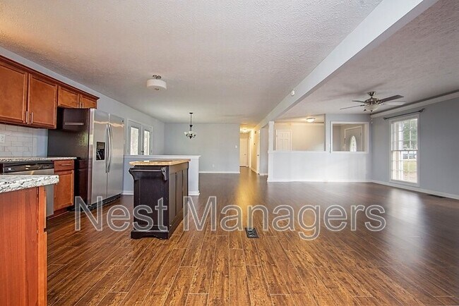 Building Photo - 7059 Darnell St