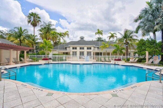 Building Photo - 224 Murcia Dr