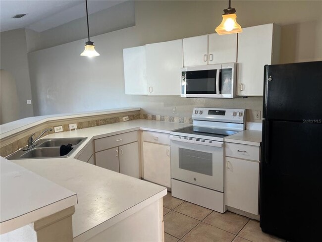 Building Photo - 1060 Dudley Dr