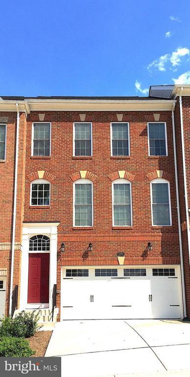 Building Photo - 2094 Hutchison Grove Ct
