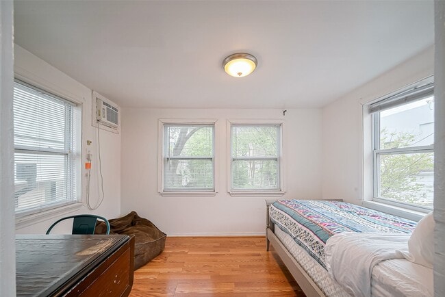 Building Photo - 2163 University Blvd