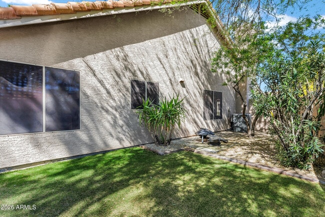 Building Photo - 4315 E Rocky Slope Dr