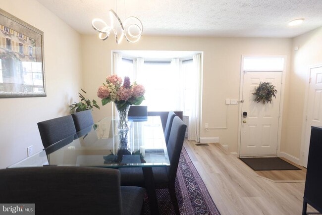 Building Photo - 1424 Falcon Nest Ct