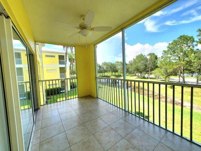 Building Photo - 2060 Willow Hammock Cir