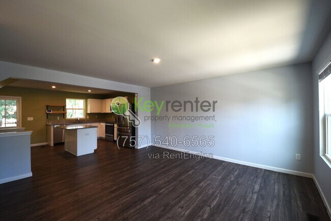 Building Photo - 49 Manilla Cir