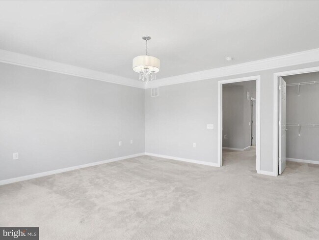 Building Photo - 3037 Rittenhouse Cir