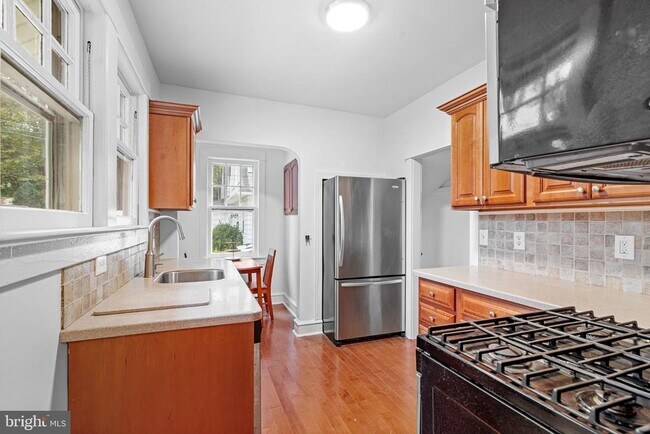 Building Photo - 126 Estaugh Ave