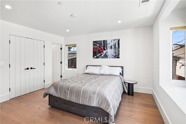 Building Photo - 211 Topaz Ave