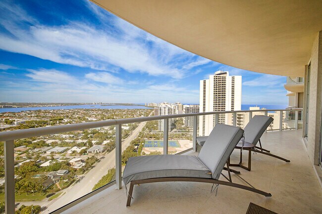 Building Photo - 2700 N Ocean Dr