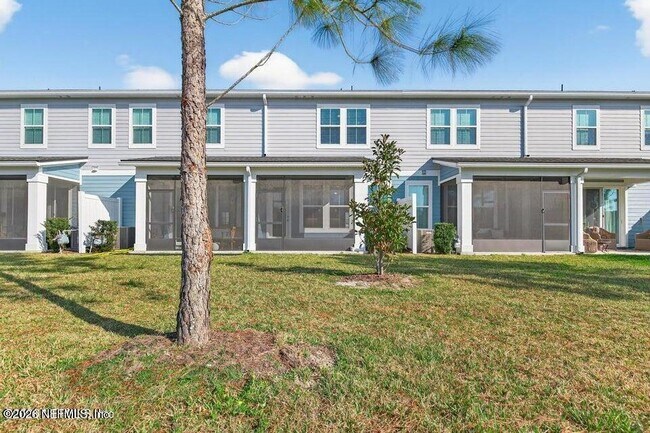 Building Photo - 260 Brandon Lks Dr
