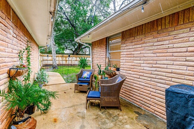 Building Photo - 3630 Zoch Ln