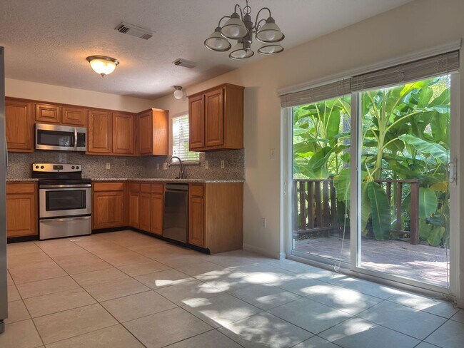 Building Photo - 302 Inverness Dr