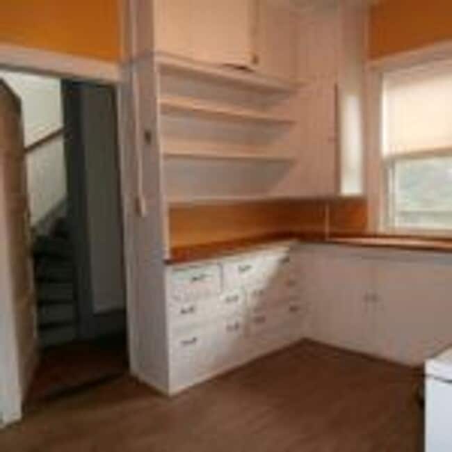 Building Photo - 2614 N Prospect Ave