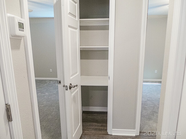 Building Photo - 723 S Berthe Ave