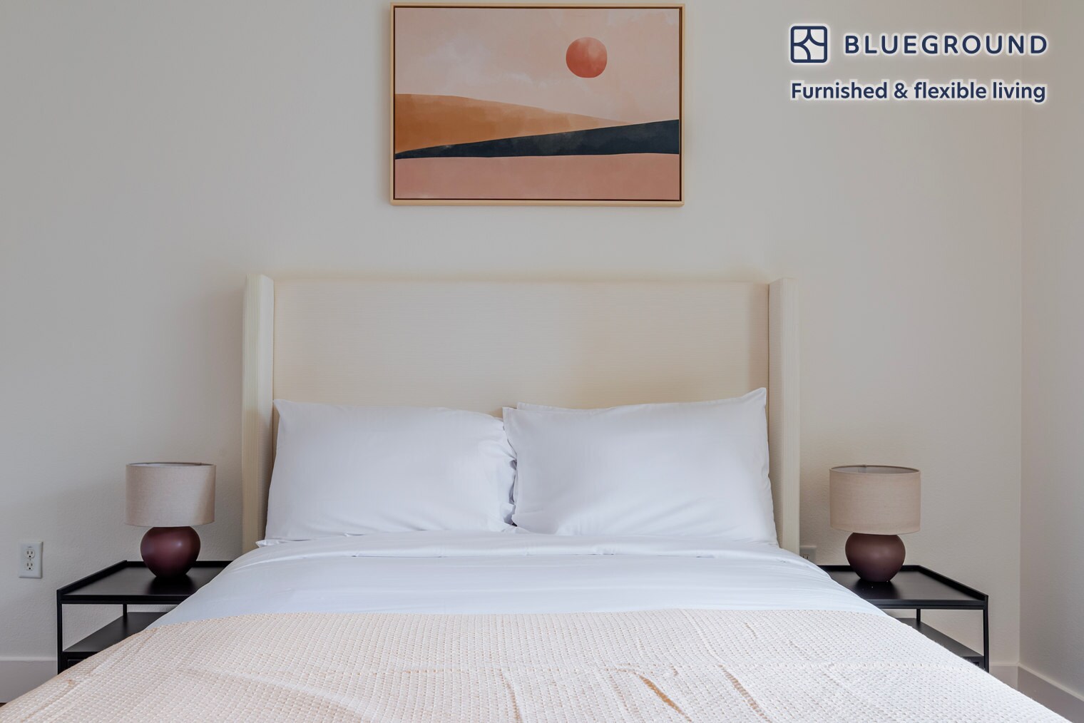 Building Photo - 388 E Evelyn Ave