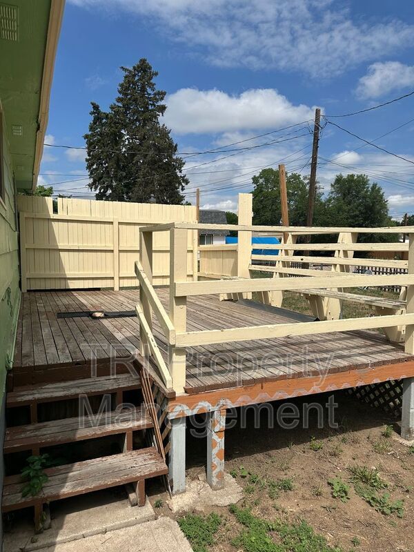 Building Photo - 1453 1/2 10th Street