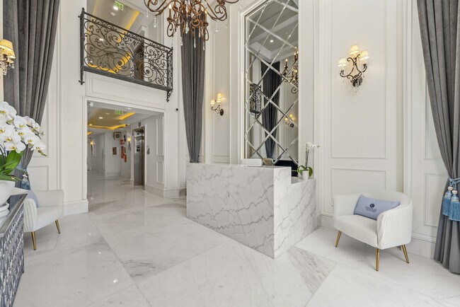 Building Photo - 1825 Pandora Ave