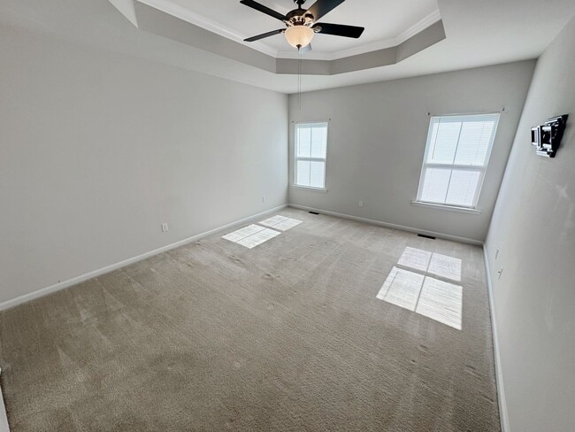 Building Photo - Stylish Living with Gas Cooking, Screened ...
