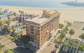 Building Photo - 1030 E Ocean Blvd