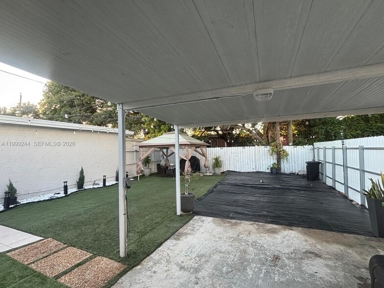 Building Photo - 434 Tamiami Blvd