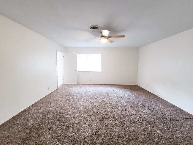 Building Photo - 2900 Goddard Pl