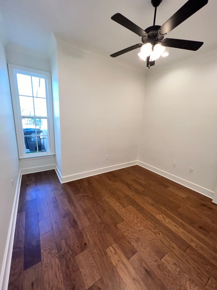Guest Bedroom - 324 Saint Thomas Ln