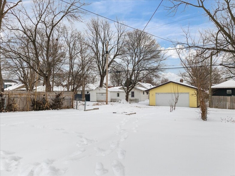 Building Photo - 3709 Boulevard Pl