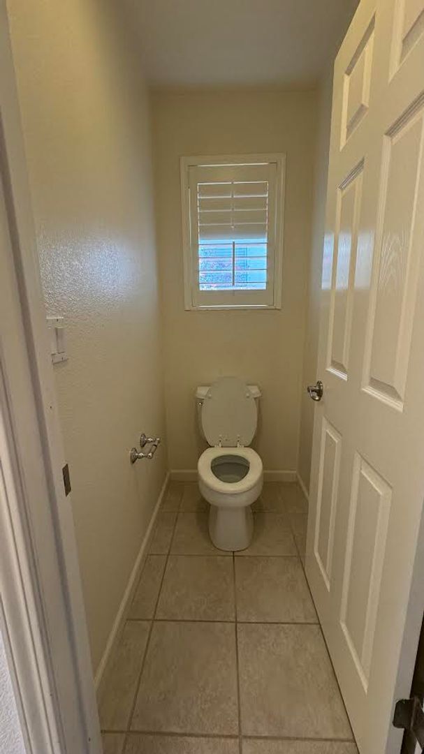 Building Photo - 123 Hearthstone Dr