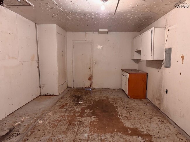 Building Photo - 1612 Phoenix Dr