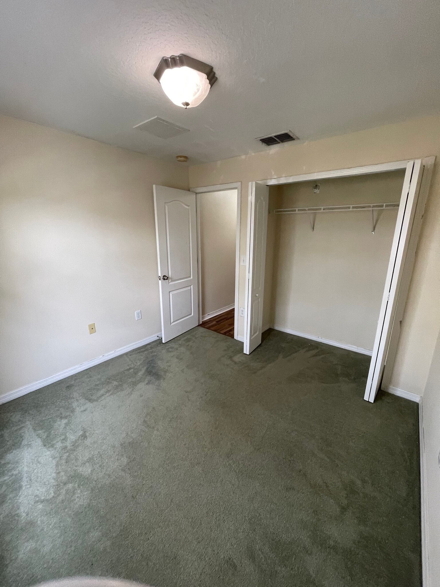 Building Photo - 4213 Winding Vine Dr