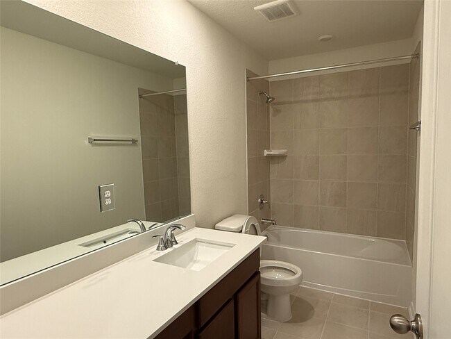 Building Photo - 4897 Vida Vis Dr