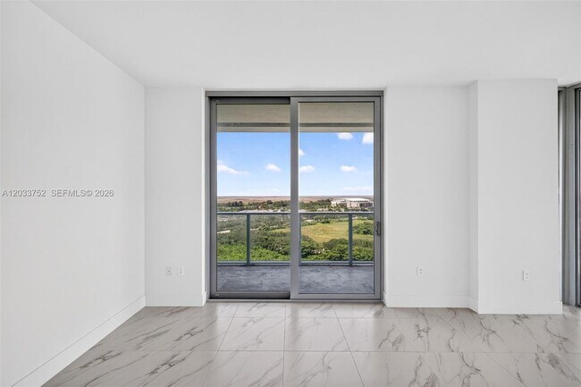 Building Photo - 2000 Metropica Wy