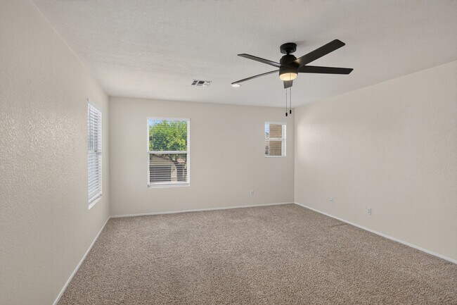 Building Photo - 10360 E Malta St