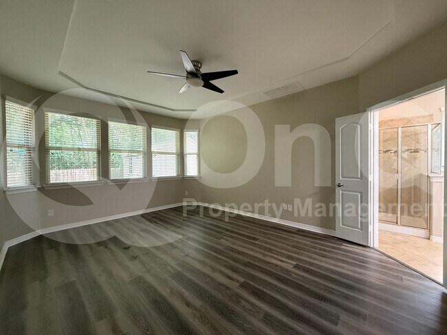 Building Photo - 606 Corbin Dr