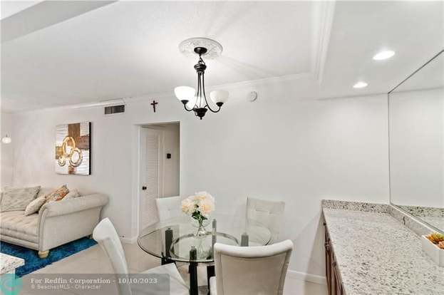 Building Photo - 2151 NE 68th St