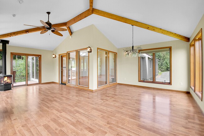 Building Photo - 5368 Evergreen Heights Dr