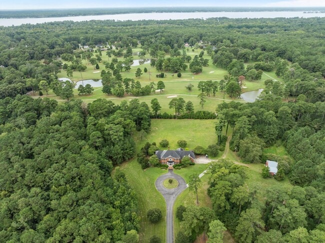 Building Photo - 450 Cox Rd