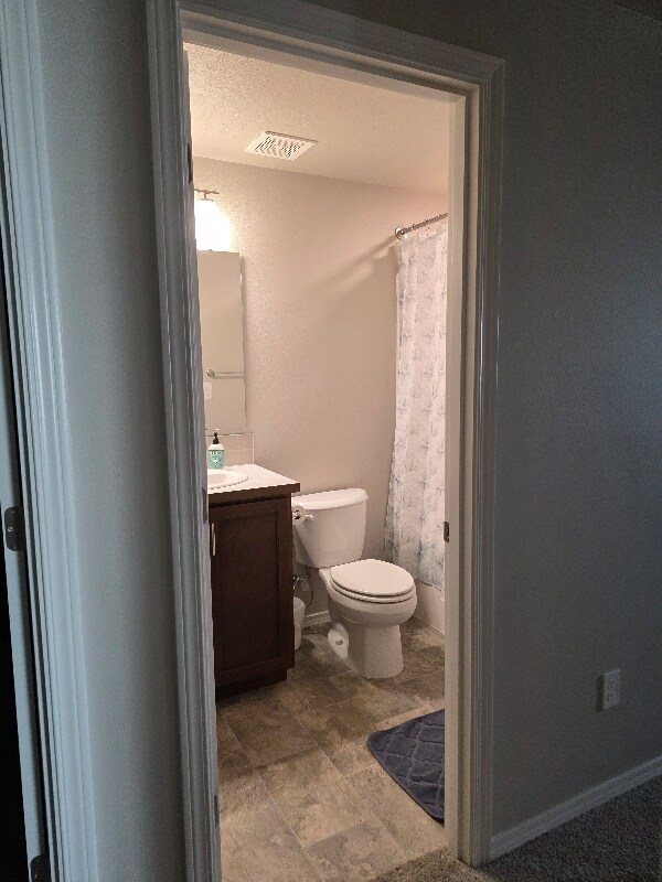 Building Photo - 600 Van Wy