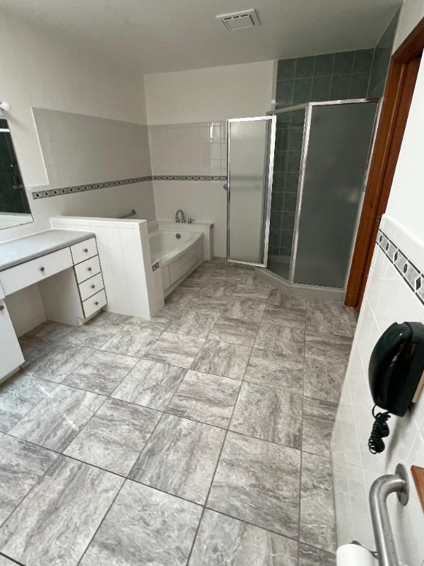 Building Photo - 617 Stratford Ave