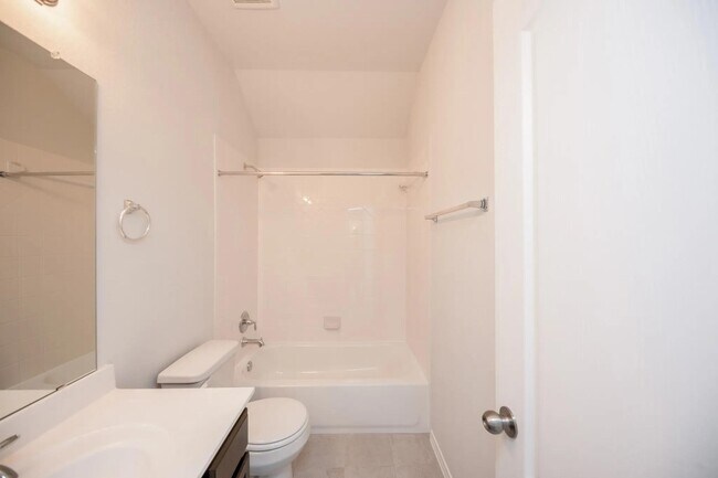 Building Photo - 32402 Clouser Crawdad Ct