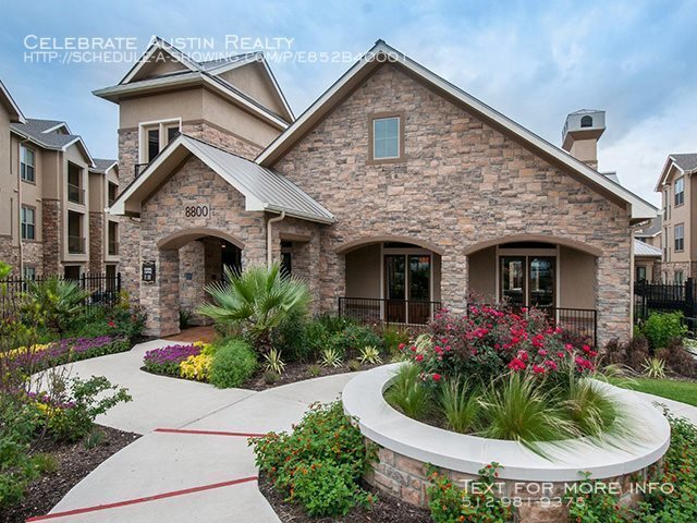 Building Photo - James on South First