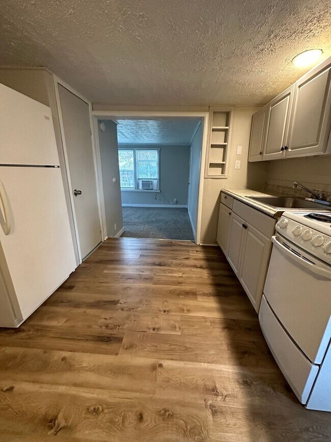 Building Photo - 2415 N 19th St